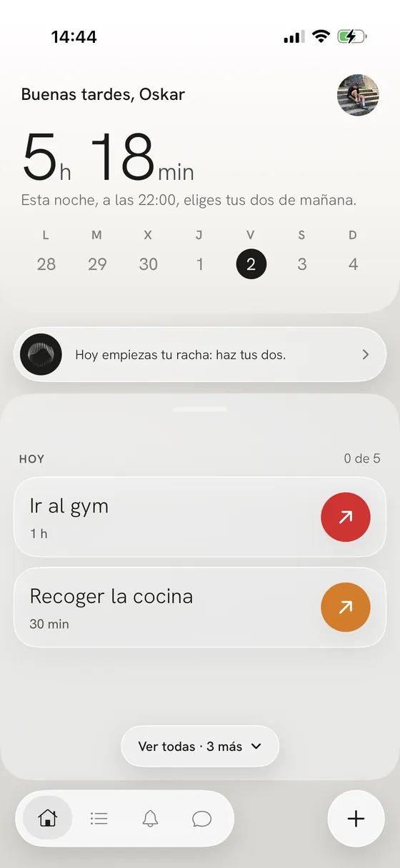 Inicio de WakeUp con las dos tareas de hoy y el aviso de que a las 22:00 eliges las de mañana.